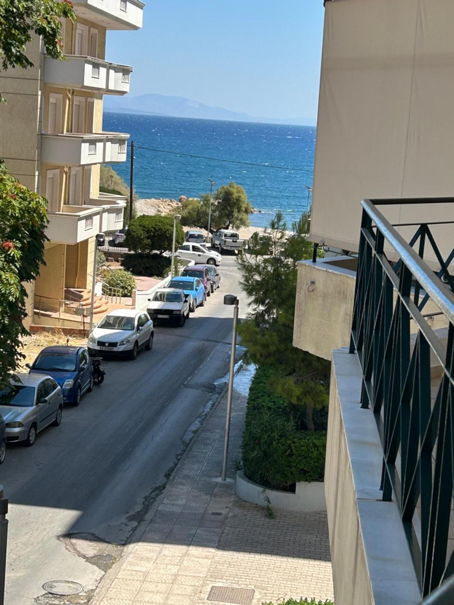 Chios Town Apartment - Heart Of Chios Town With 2 Minute Walk To The Beach Exterior photo