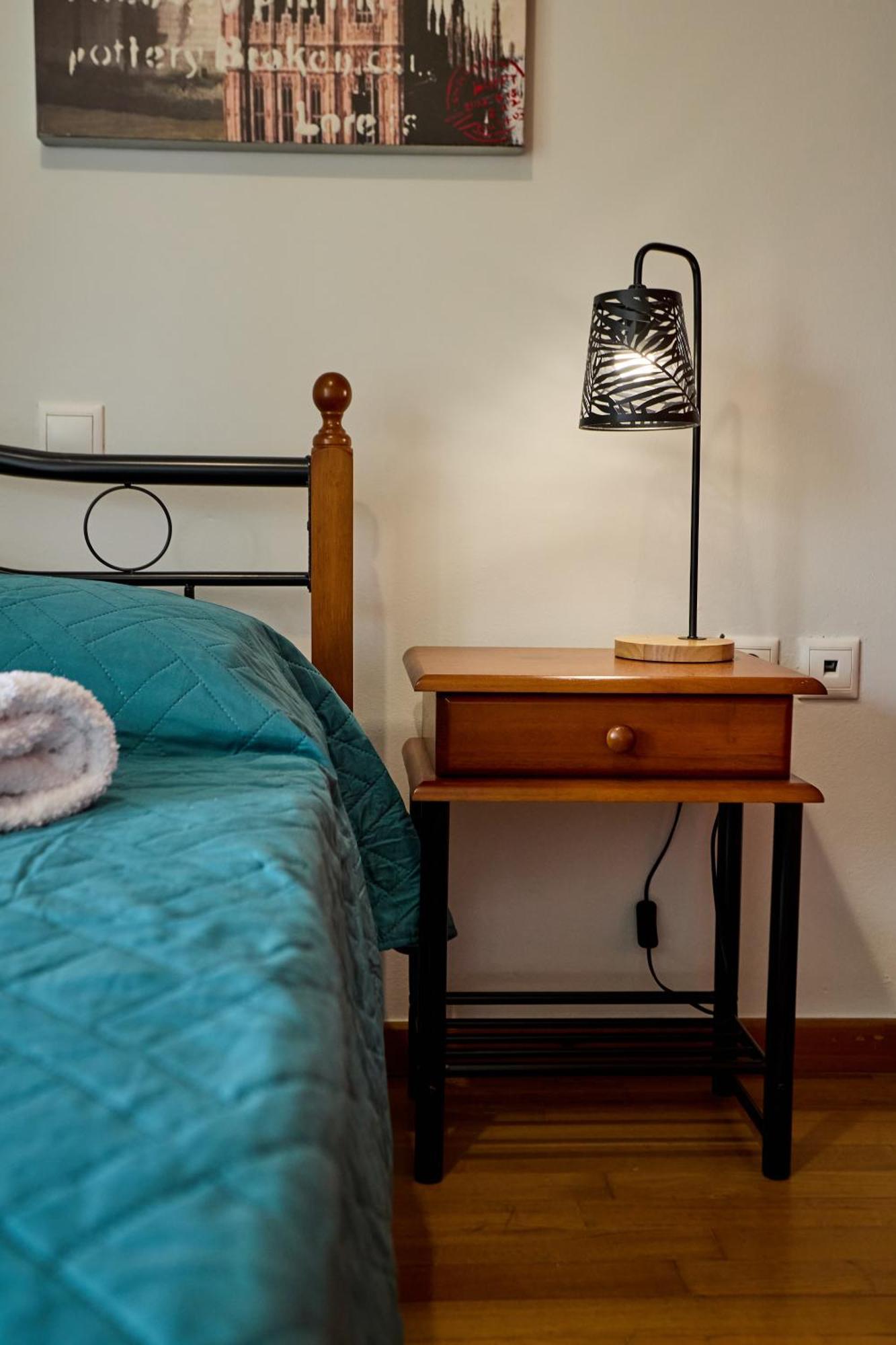 Chios Town Apartment - Heart Of Chios Town With 2 Minute Walk To The Beach Exterior photo